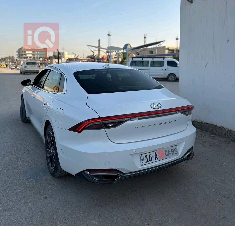 هيونداي أزيرا